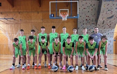 Ekipa U-16 – uspešna v svojem prvoligaškem nastopu (foto: arhiv KK Nazarje)