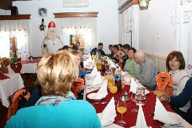 Miklavž in župan obiskala varovance VDC